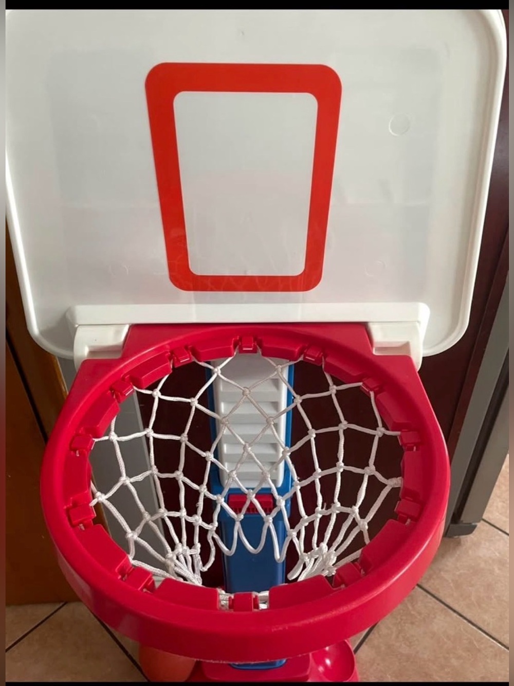 Toddler basketball hoop - Picture 2 of 5